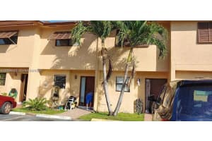 6850 173rd Dr , Hialeah, FL 33015 - MLS#A11994936
