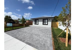 644 6th Ct , Hallandale Beach, FL 33009 - MLS#A11994977