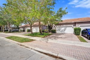 2441 Aragon Blvd , Sunrise, FL 33313 - MLS#A11995029