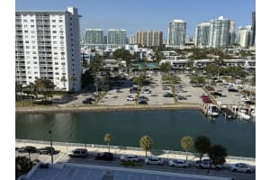 500 Bayview Dr , Sunny Isles Beach, FL 33160 - MLS#A11995050