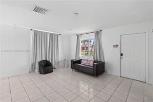 6802 58th Ct , Tamarac, FL 33321 - MLS#A11995051