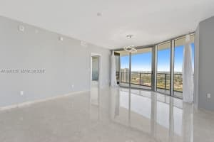 488 18th St , Miami, FL 33132 - MLS#A11995056