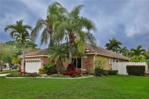 499 Cambridge Ln , Weston, FL 33326 - MLS#A11995065
