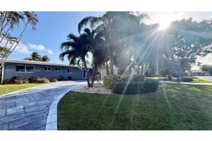 2320 Ne 13th St Pompano Beach, FL 33062 - MLS#A11995111