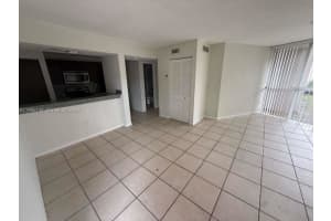 6995 186th St , Hialeah, FL 33015 - MLS#A11995130