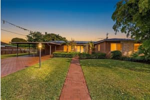 8805 Sw 81st St, Miami