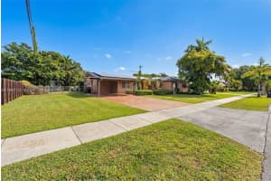 8805 Sw 81st St Miami, FL 33173 - MLS#A11995132