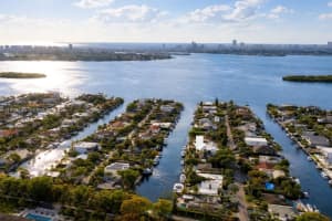 1895 118th Rd , North Miami, FL 33181 - MLS#A11995135