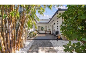 1895 118th Rd , North Miami, FL 33181 - MLS#A11995135