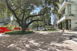 350 Miami Ave , Miami, FL 33130 - MLS#A11995154