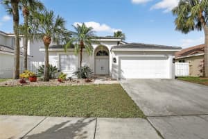 284 Sw 180th Ave, Pembroke Pines