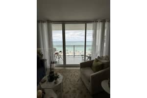 2030 Ocean Dr , Hallandale Beach, FL 33009 - MLS#A11995198