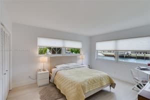 455 Paradise Isle Blvd 101 Hallandale Beach, FL 33009 - MLS#A11995210