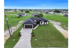 2720 Santa Barbara blvd n , Cape Coral, FL 33993 - MLS#A11995252