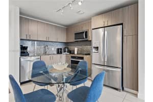 5350 Nw 84th Ave 614 Doral, FL 33166 - MLS#A11995257