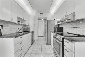 4200 Hillcrest Dr APT 700, Hollywood, FL 33021, - MLS#A11995264