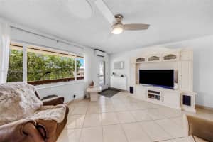 1015 11th Ave , Hallandale Beach, FL 33009 - MLS#A11995283