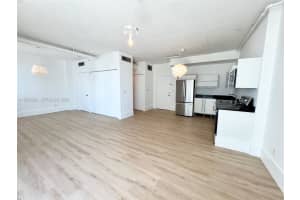 690 1st Ct , Miami, FL 33130 - MLS#A11995284