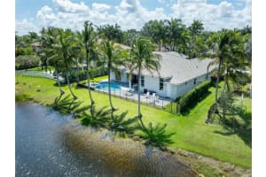 1396 Victoria Isle Dr Weston, FL 33327 - MLS#A11995304