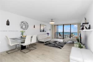 2201 Ocean Dr , Hollywood, FL 33019 - MLS#A11995306