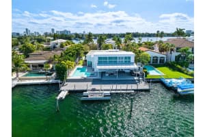 1055 Stillwater Dr , Miami Beach, FL 33141 - MLS#A11995308