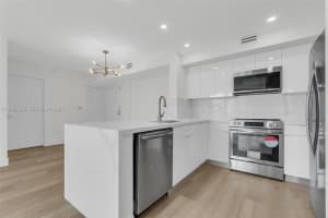 1155 Brickell Bay Dr APT 2308, Miami, FL 33131, - MLS#A11995358