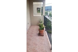 MLS# A11995361, Miami, Florida 33125