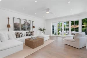 2575 Pine Tree Dr, Miami Beach, FL 33140, - MLS#A11995362