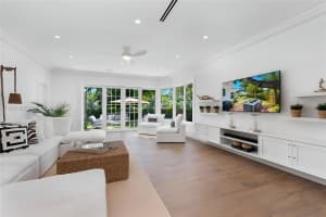 2575 Pine Tree Dr, Miami Beach, FL 33140, - MLS#A11995362
