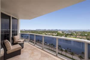 Blue Diamond Tower, 4779 Collins Ave APT 1706, Miami Beach, FL 33140, - MLS#A11995363