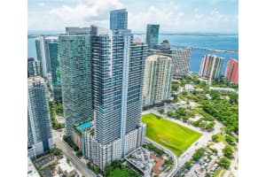 60 Sw 13th St 4018, Miami