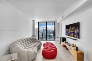 121 Ne 34th St 3003, Miami