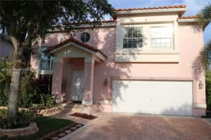 62 Gables Blvd 0, Weston