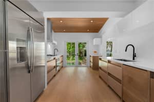 5812 Alton Rd, Miami Beach, FL 33140, - MLS#A11995415