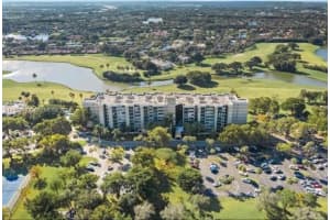 16300 Golf Club Rd 208, Weston