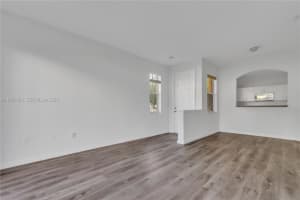 963 Ne 42nd Ter 963, Homestead