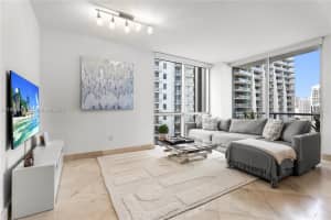 1060 Brickell Ave 2117 Miami, FL 33131 - MLS#A11995453