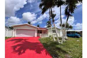 839 S Highland Dr, Hollywood, FL 33021, - MLS#A11995561