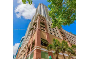 999 Sw 1st Ave 1807, Miami