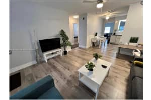 1412 Ne 17th Ct 1414 Fort Lauderdale, FL 33305 - MLS#A11995575