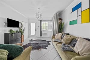 330 74th St APT 5, Miami Beach, FL 33141, - MLS#A11995626