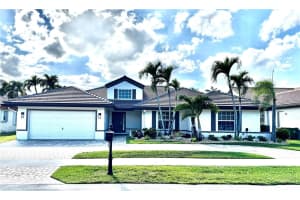 2723 E Abiaca Cir, Davie