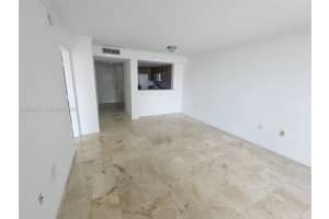 2101 Brickell Ave 2111, Miami