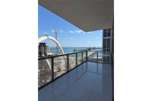 1100 Biscayne Blvd 2605, Miami