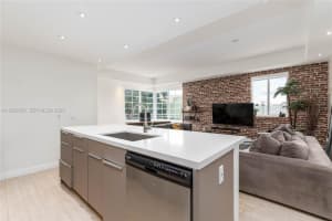 820 Euclid Ave APT 305, Miami Beach, FL 33139, - MLS#A11995754