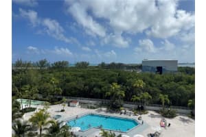 100 Bayview Dr 725, Sunny Isles Beach