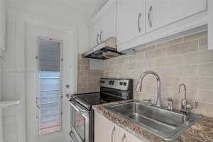 60 NW 79th St APT 23, Miami, FL 33150, - MLS#A11995788