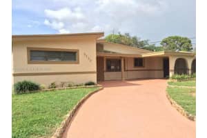 2110 NW 185th St, Miami Gardens, FL 33056, - MLS#A11995789