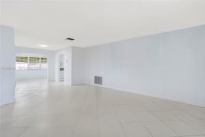 1005 SW 18th St, Boynton Beach, FL 33426, - MLS#A11995790