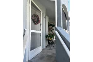 15645 74th Cir Drive, Miami, FL 33193 - MLS#A11995804